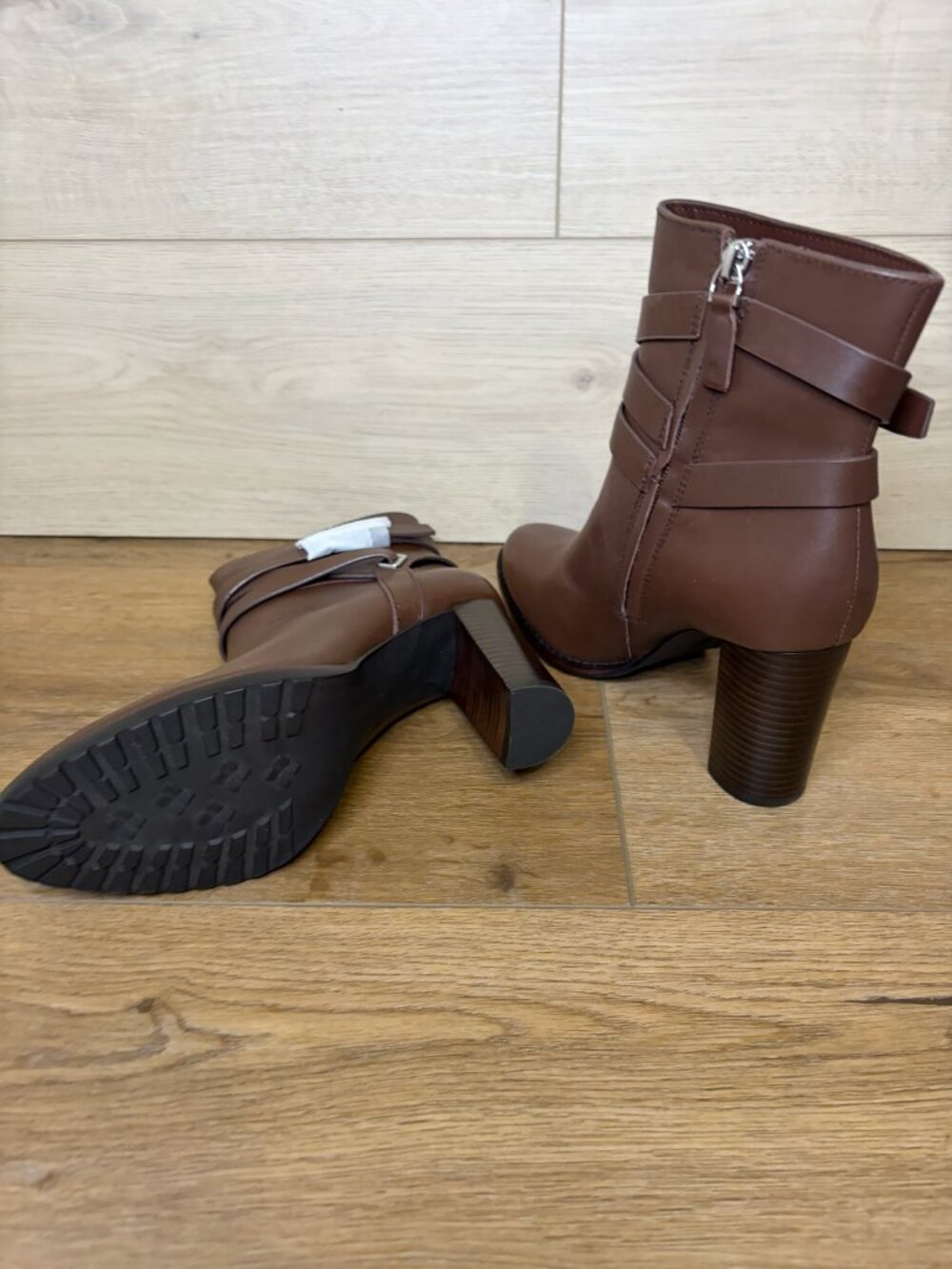 Ralph Lauren Women's Collin Brown Wrap-Strap Leather Ankle Boot Size 6.5B - Picture 5 of 7